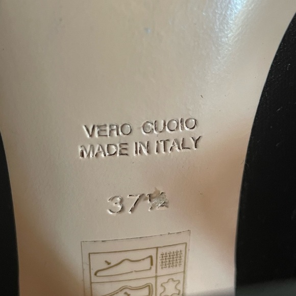 Red Valentino Black Velvet 4.5” Pumps Lace Straps Floral Appliqués 37.5 - Picture 6 of 7